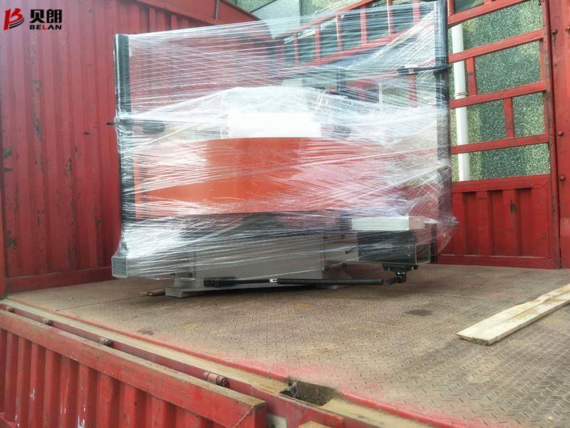 东莞佛山自动化设备展-贝朗不锈钢折弯机厂家在路上