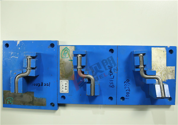 汽车排气管挂钩及其检具 汽车排气管挂钩及其检具