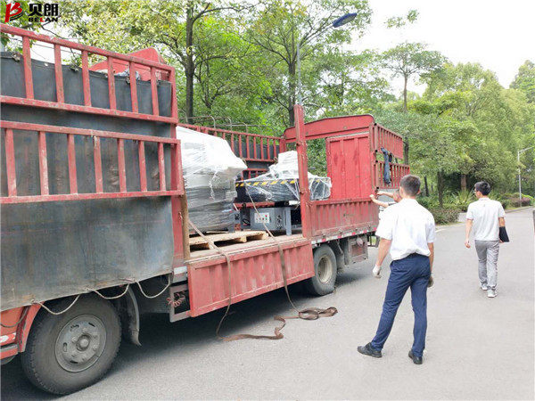 贝朗自动化设备发货现场
