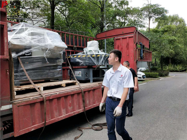 贝朗自动化设备发货现场