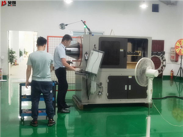 贝朗自动化技术工程师打样现场