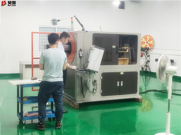 贝朗自动化技术工程师打样现场