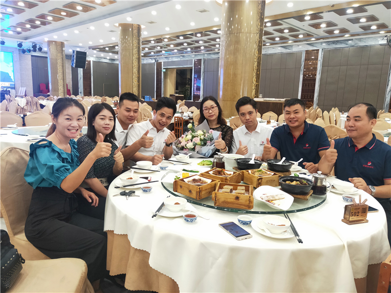 贝朗自动化员工早茶现场